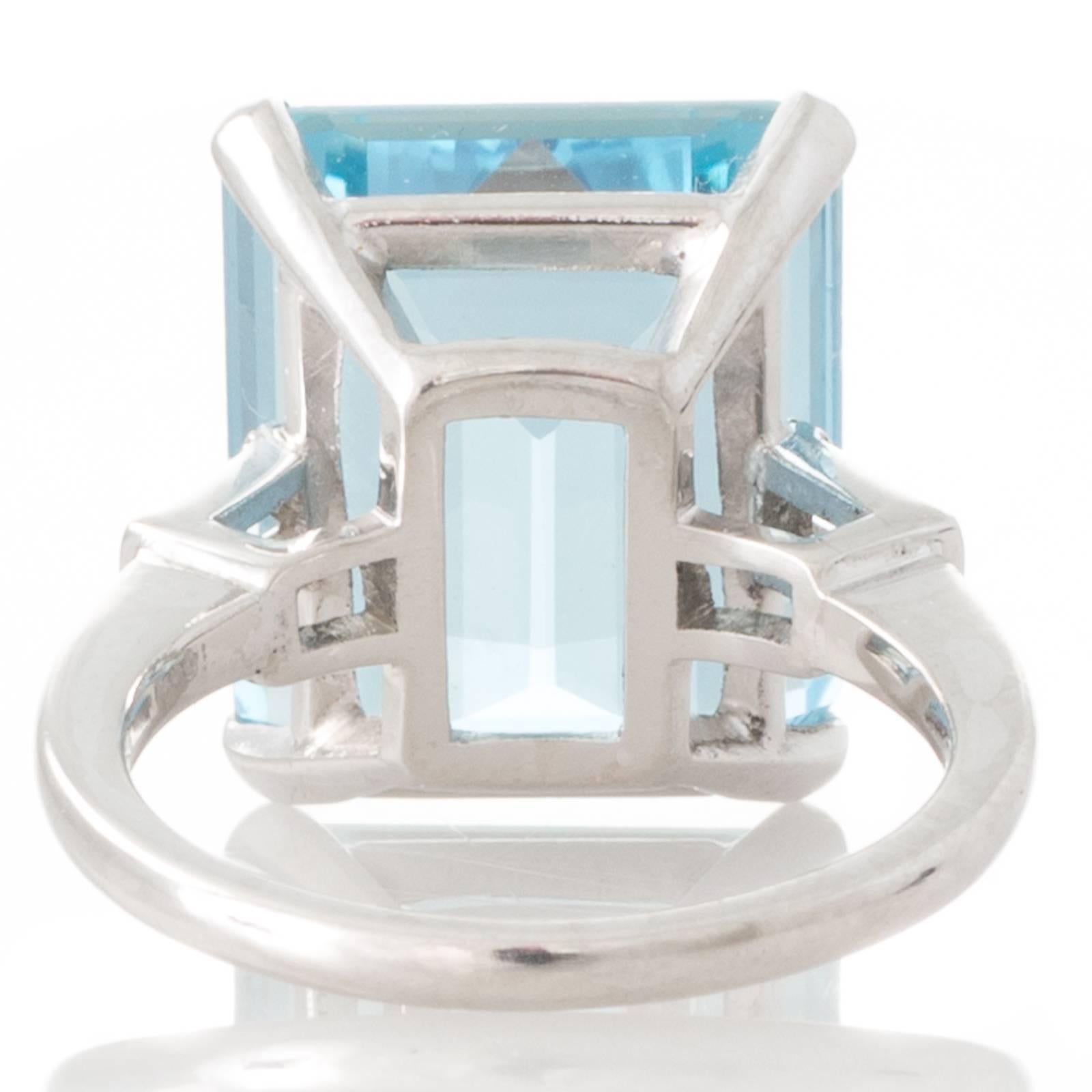 Retro Aquamarine, Diamond and Platinum Cocktail Ring For Sale