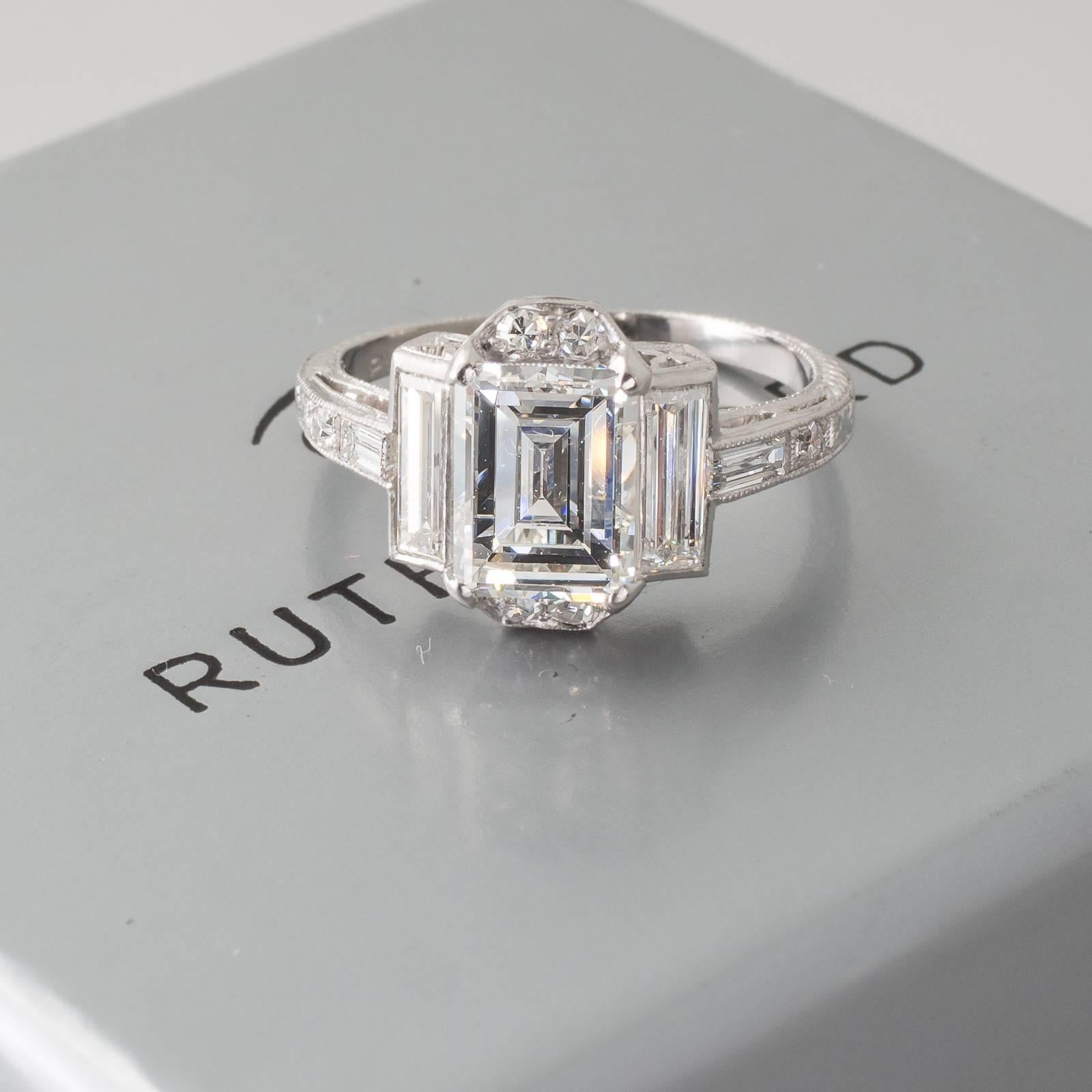 Women's Art Deco 1.38 Carat Emerald Cut GIA Certified Diamond and Platinum Ring For Sale