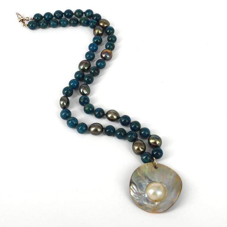 Apatite Pearl Mabe Pearl Silver Pendant Necklace For Sale at 1stdibs
