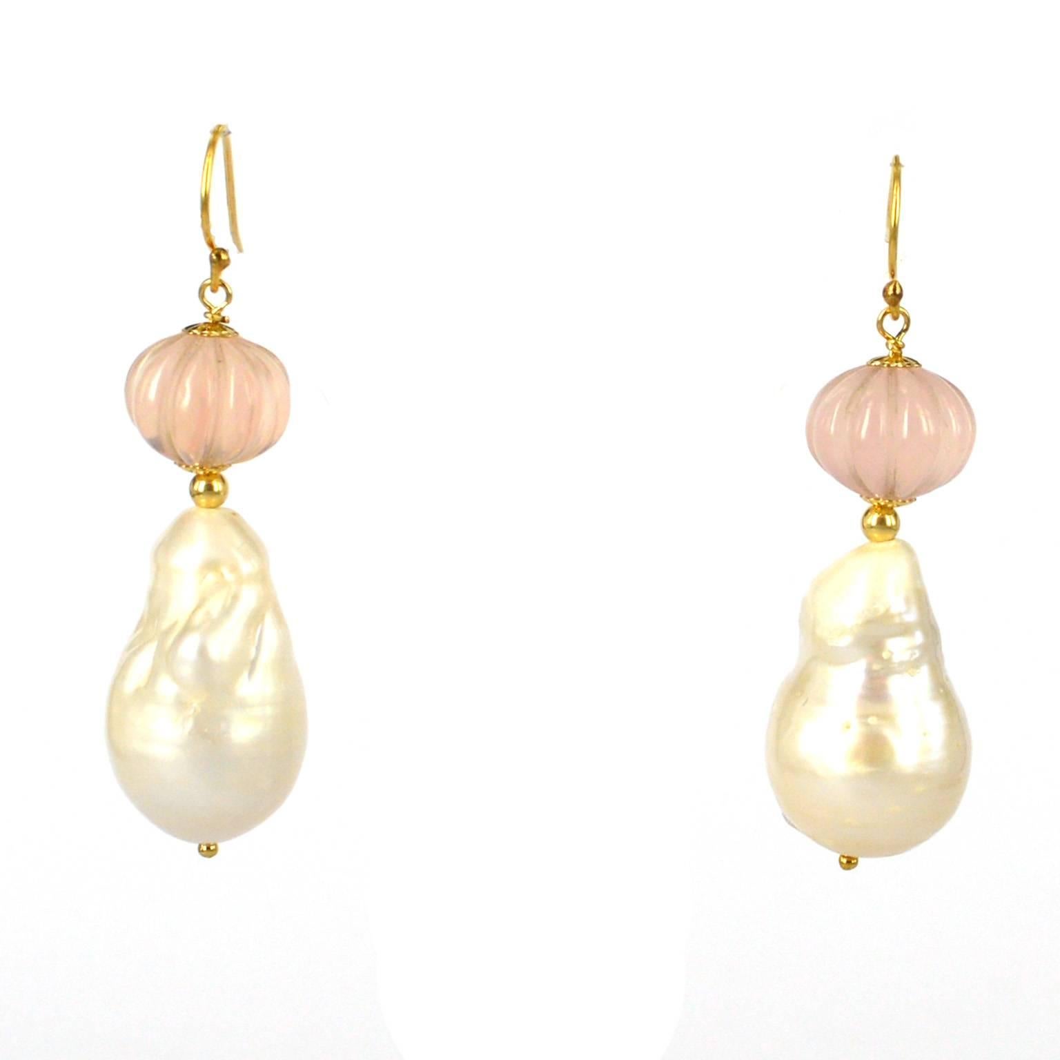 Decadent Jewels Carved Rose Quartz Baroque Pearl Gold Earrings In New Condition In Sydney, AU