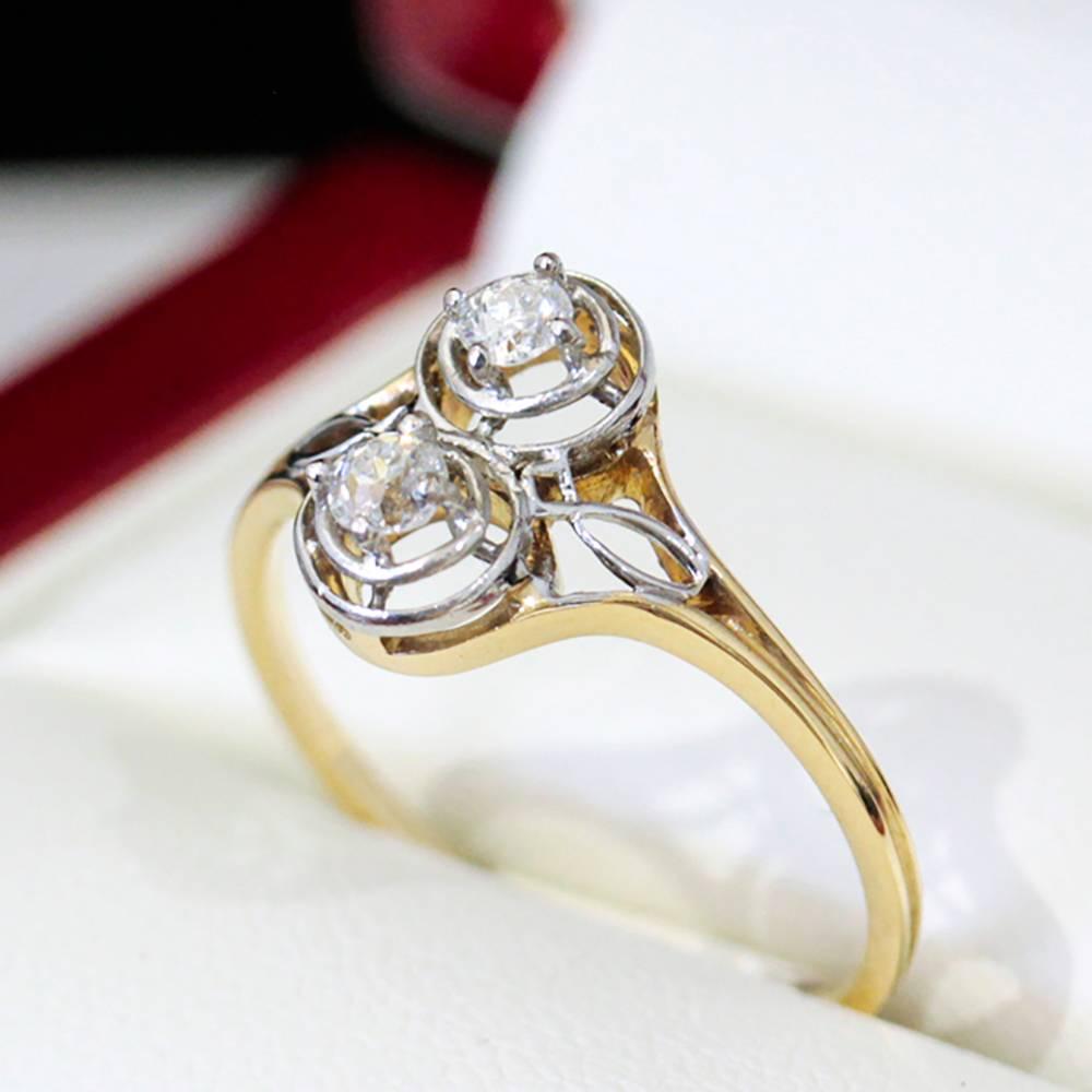 1920s Art Deco Diamond Platinum Dual Circular Design Engagement Ring  In Good Condition In Sydney CBD, AU