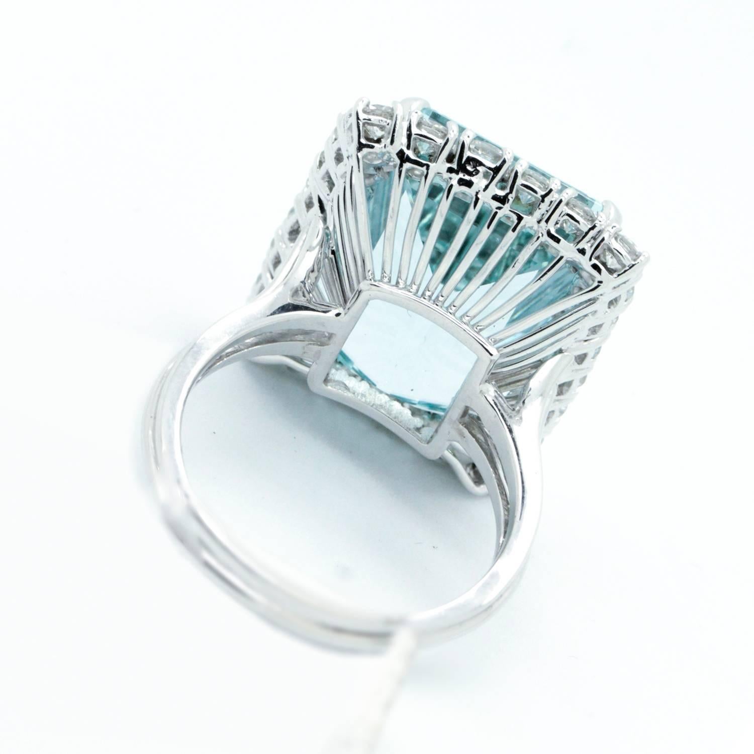 14.79 Carat Aquamarine Diamond Platinum Handmade Cocktail Dinner Ring For Sale 5