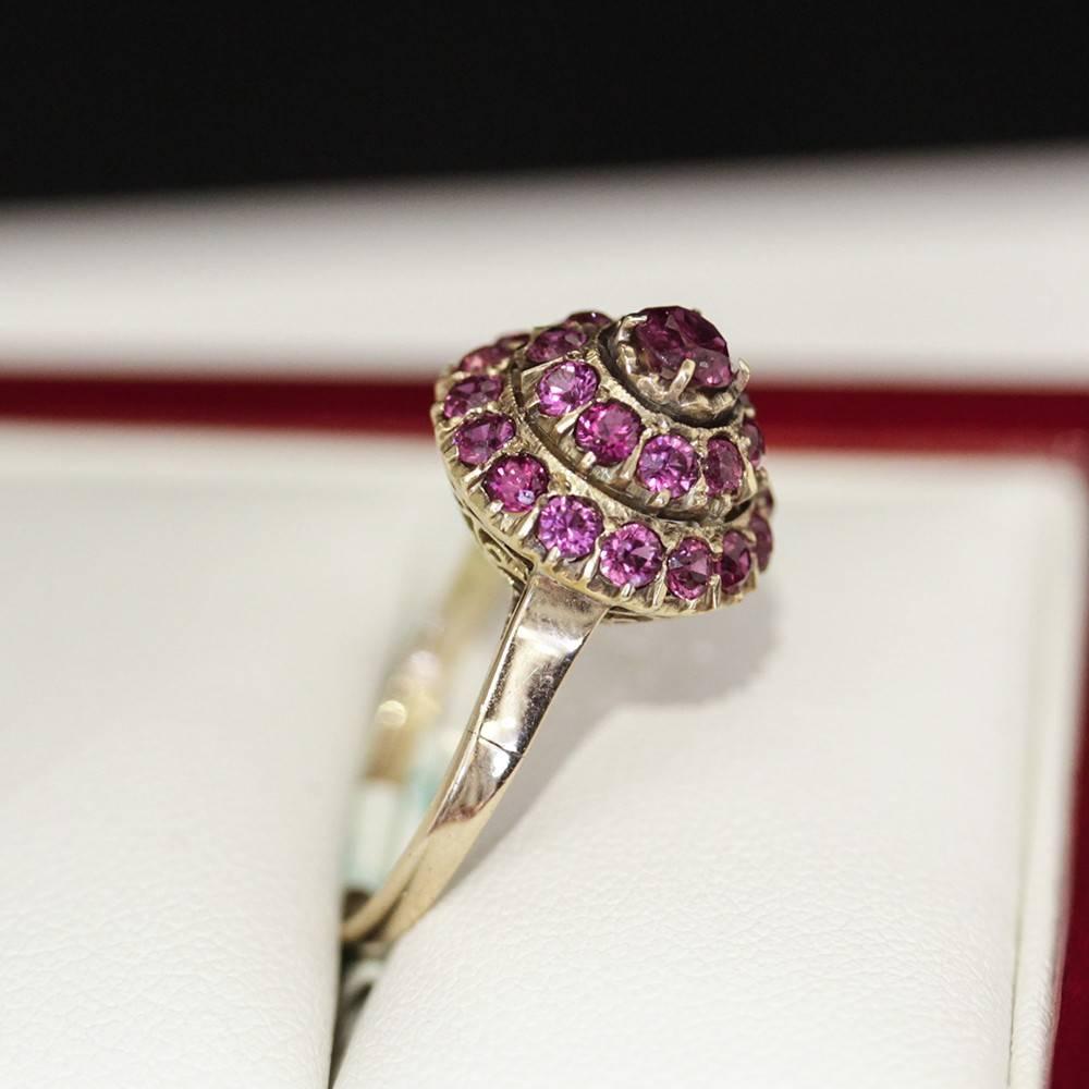 1940s Retro Deep Fuchsia Ruby Gold Ring For Sale 5