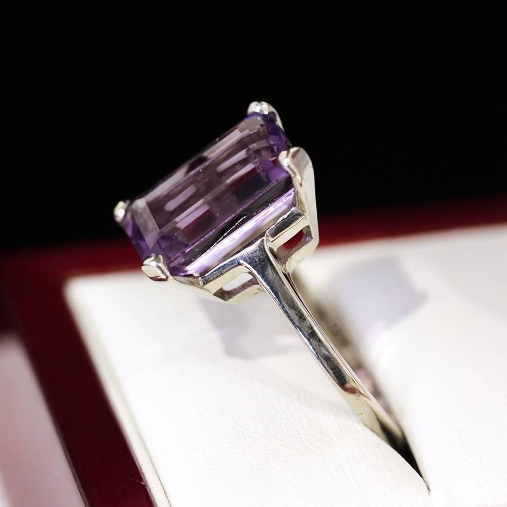 10 Carat Emerald Cut Amethyst Gold Cocktail Ring In Good Condition For Sale In Sydney CBD, AU
