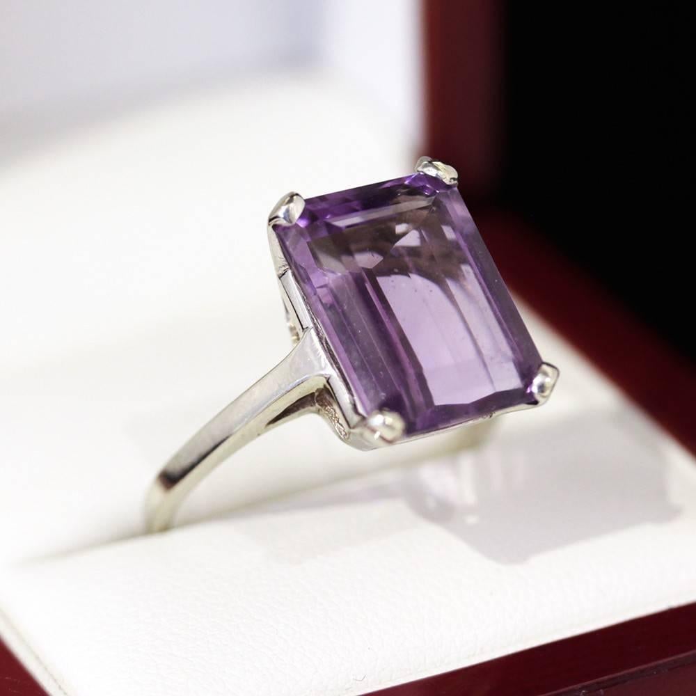 10 Carat Emerald Cut Amethyst Gold Cocktail Ring For Sale 3