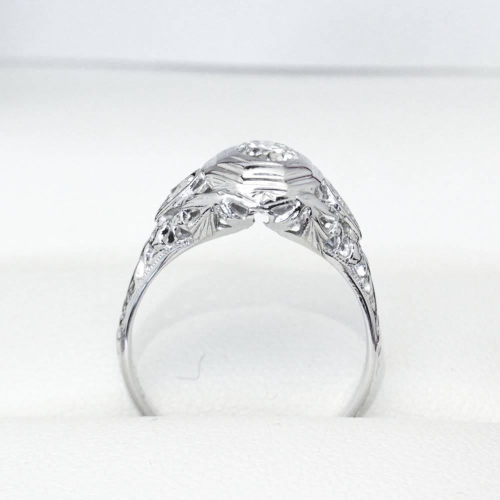 18 Carat White Gold Art Deco Filigree Diamond Engagement Ring In Excellent Condition For Sale In Sydney CBD, AU