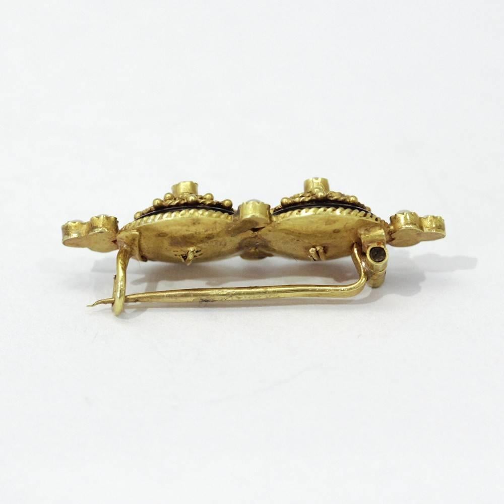Antique Original Handmade 14 Carat Gold Onyx and Seed Pearl Brooch In Good Condition For Sale In Sydney CBD, AU