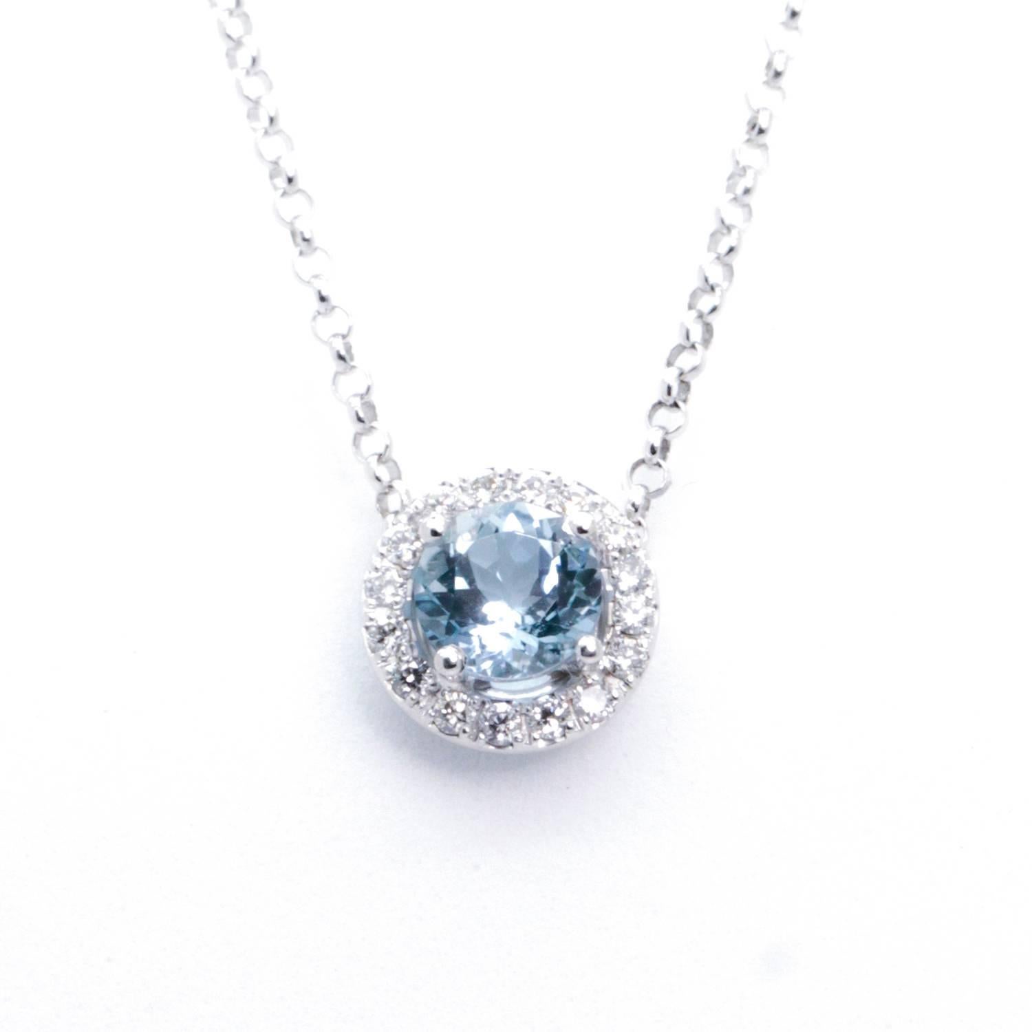 Very Fine Aquamarine Diamond Pendant Necklace For Sale 2