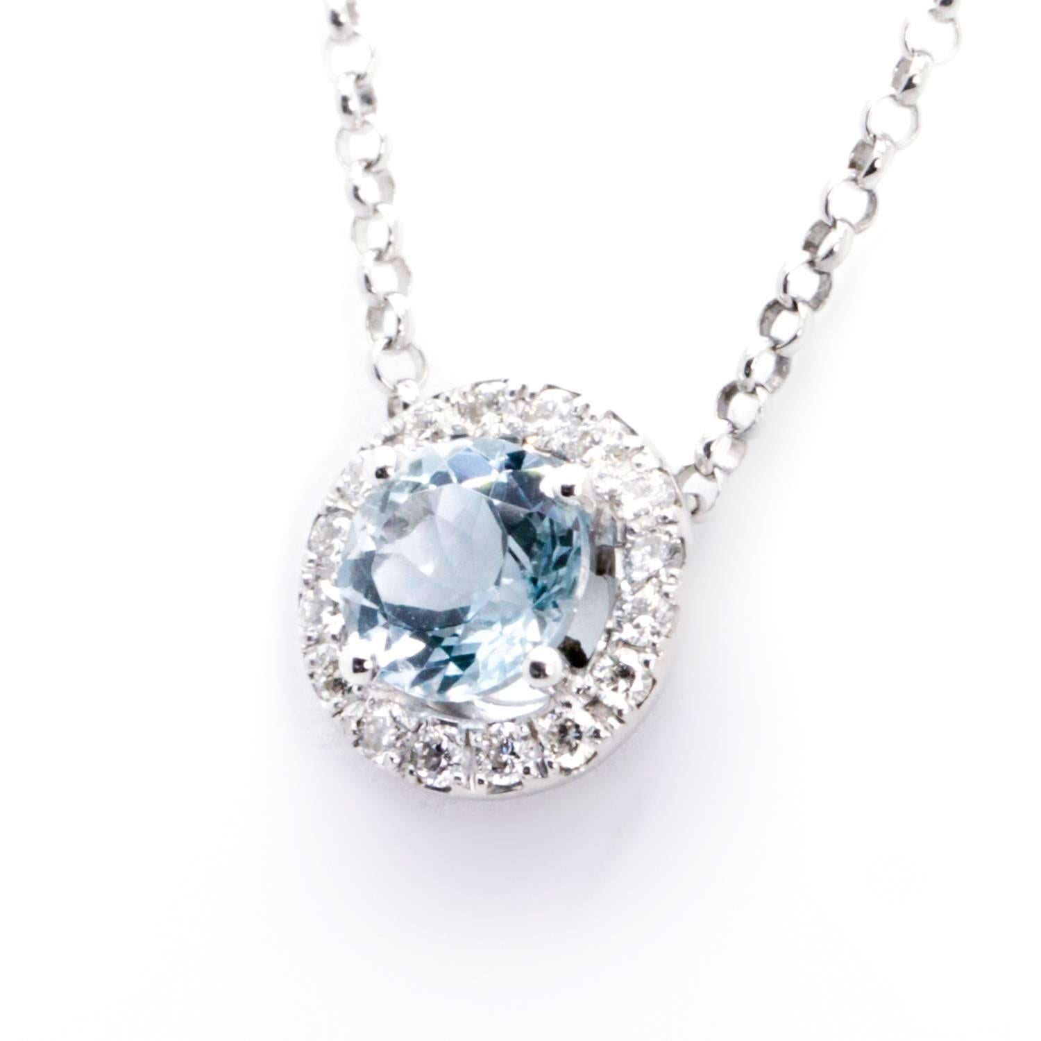 Contemporary Very Fine Aquamarine Diamond Pendant Necklace For Sale