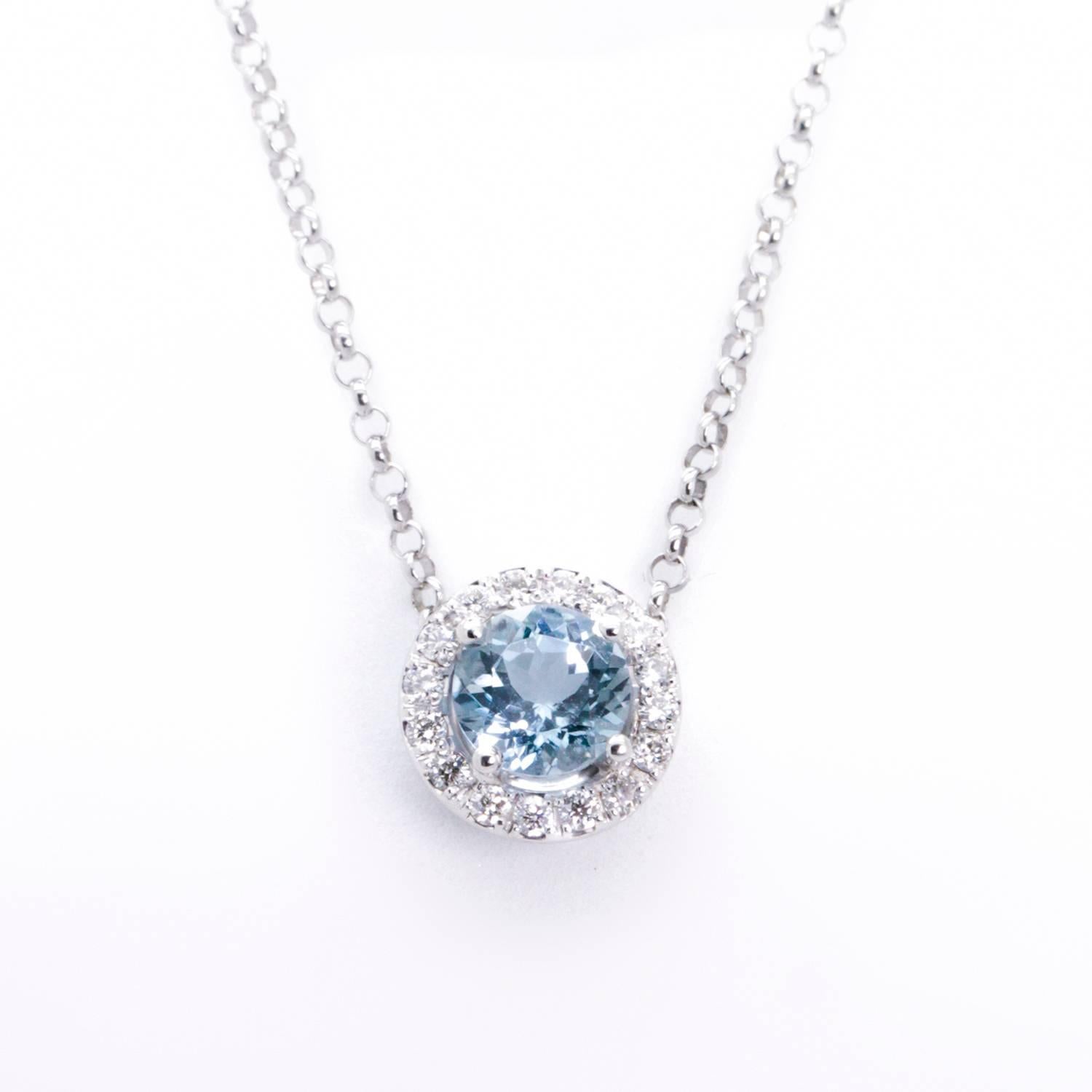 Very Fine Aquamarine Diamond Pendant Necklace For Sale 4