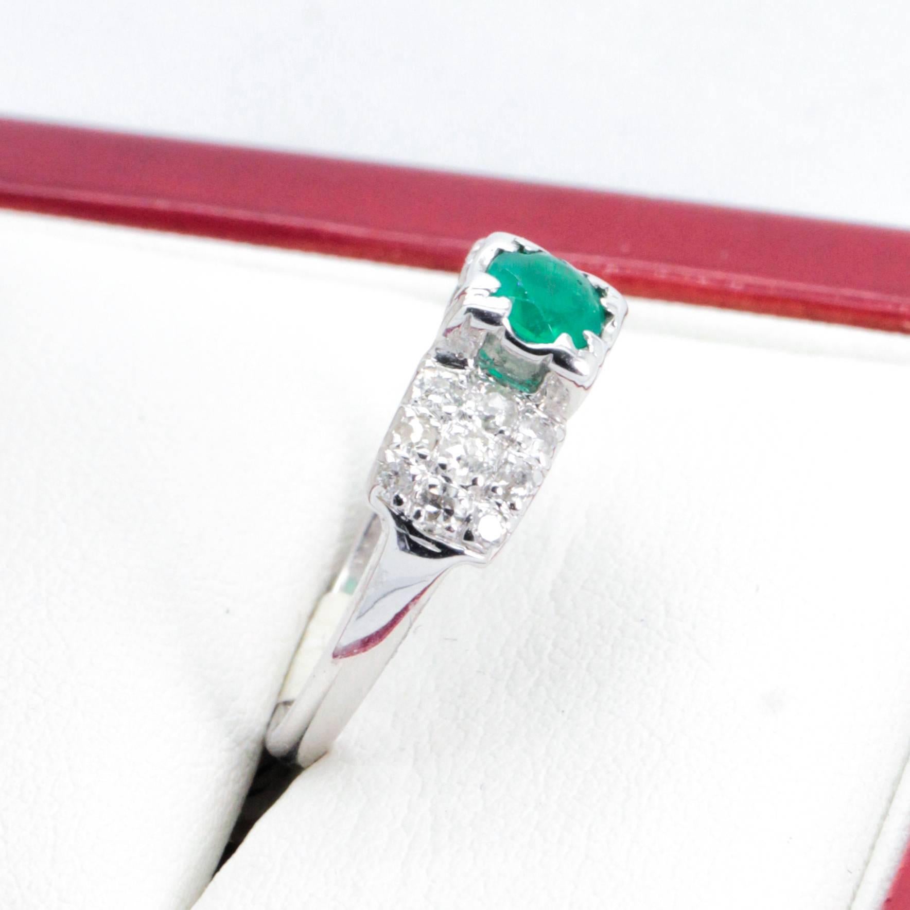 Vintage Emerald and Diamond Engagement Ring For Sale 1