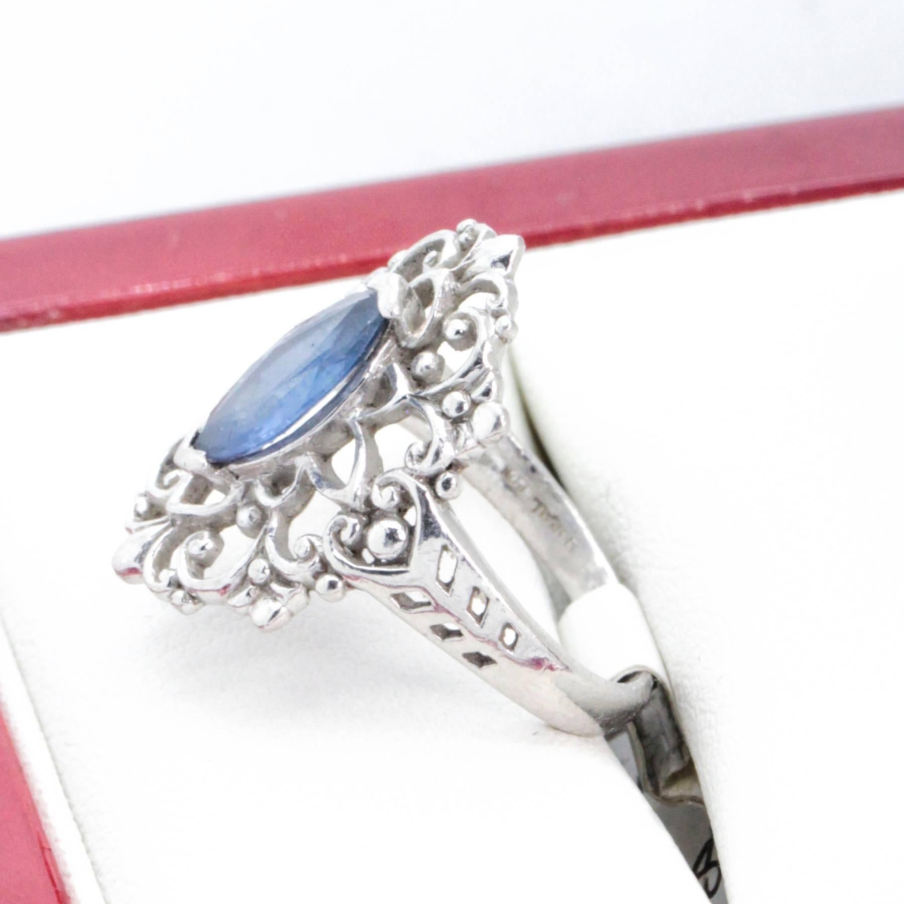 Platinum Vintage Marquise-Cut Sapphire and Filigree Ring For Sale 1