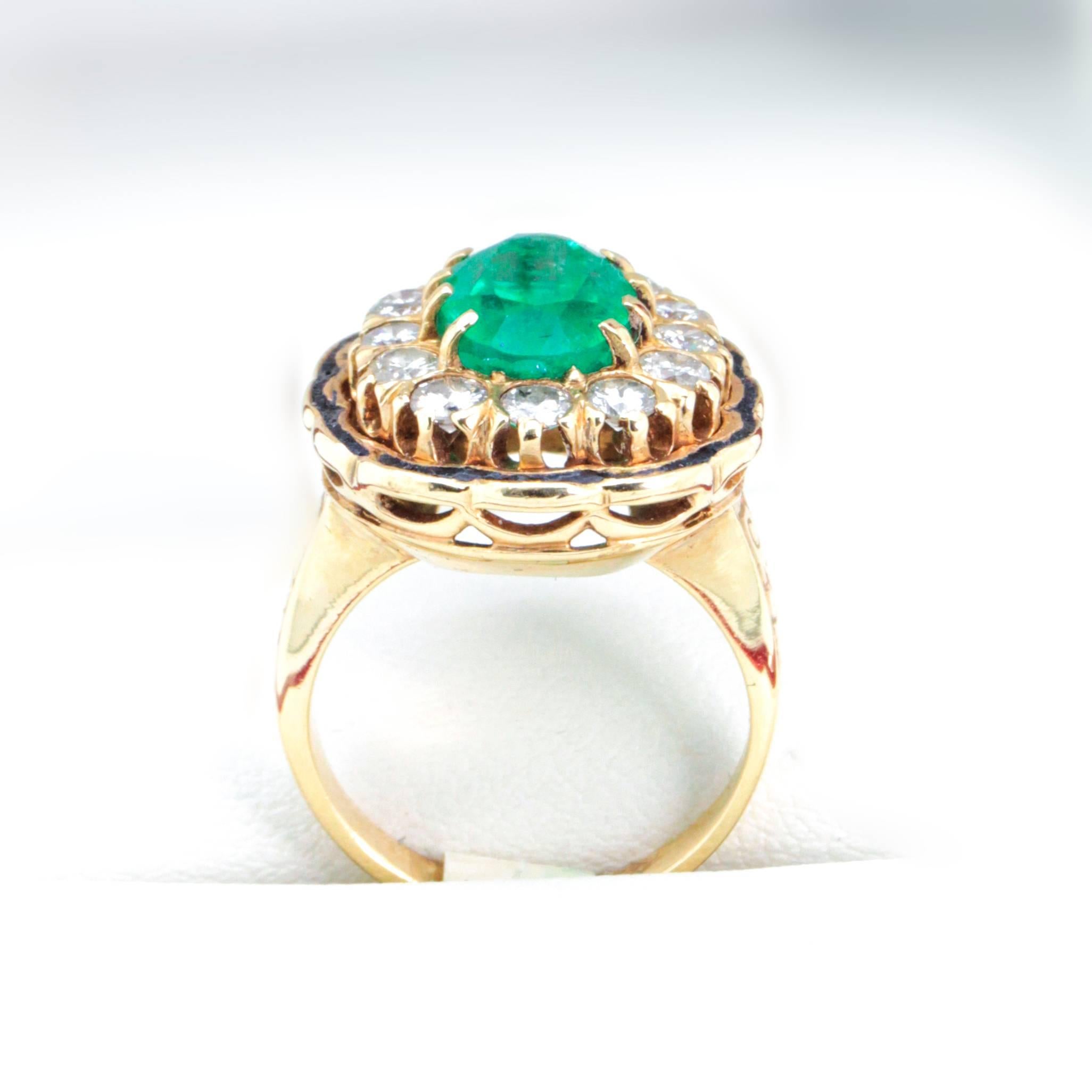 Women's Vintage Emerald and Diamond Cluster Cocktail Ring For Sale
