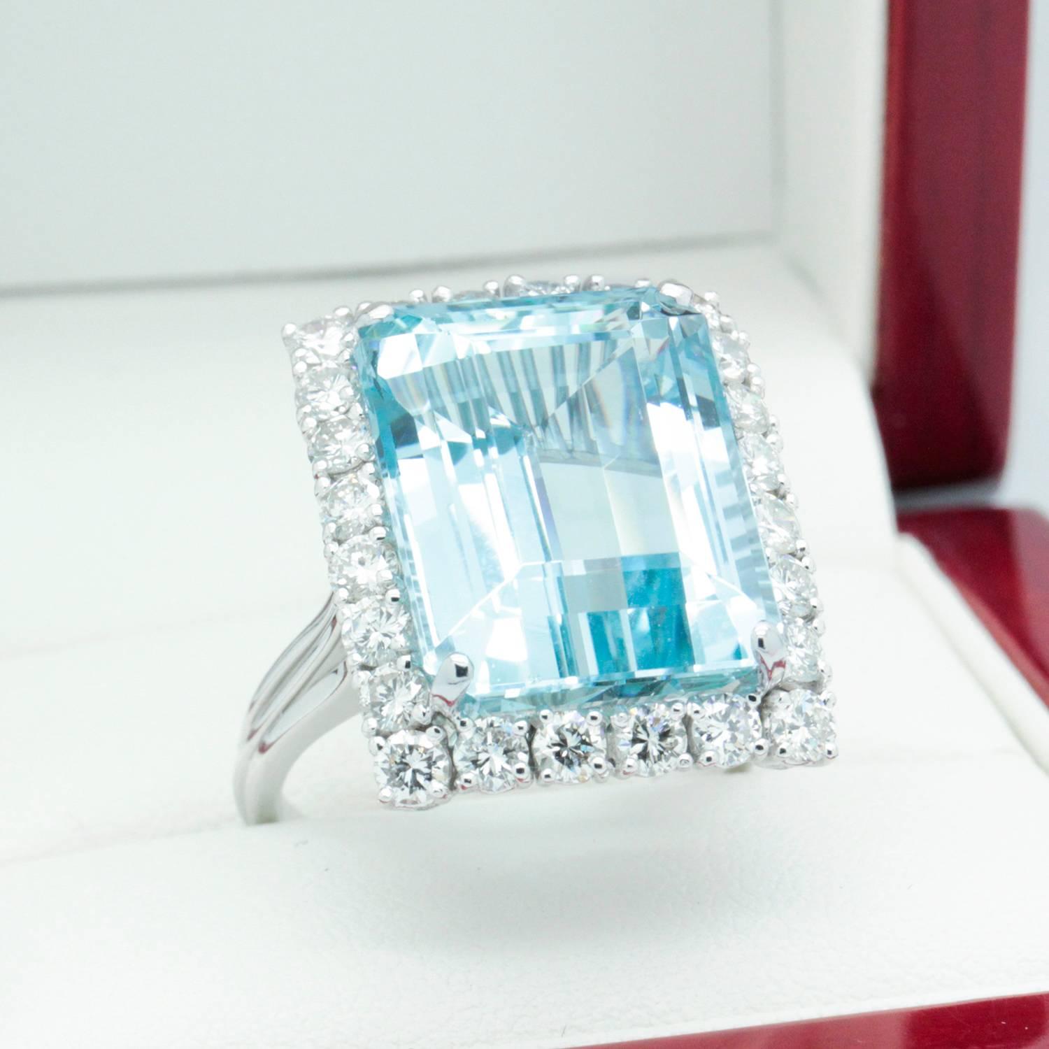 14.79 Carat Aquamarine Diamond Platinum Handmade Cocktail Dinner Ring In Excellent Condition For Sale In Sydney CBD, AU