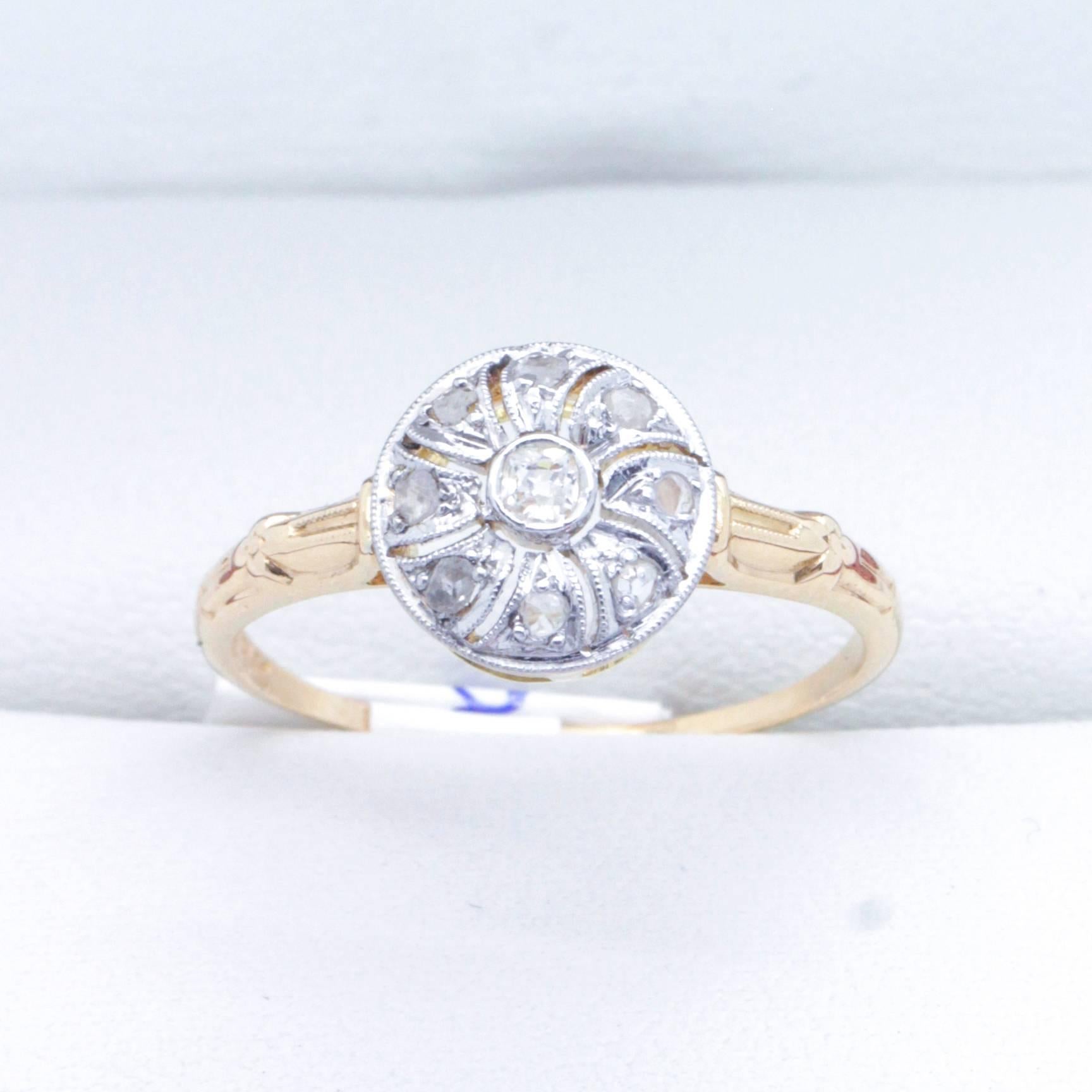 Divine Handmade, Art Deco, Gold Diamond ring. Would make a lovely engagement ring!
-
14ct Yellow gold, Art Deco Vintage Diamond ring with Old Rose cut Diamonds in a round "pinwheel" design front and detailed carved shoulders. Would make a