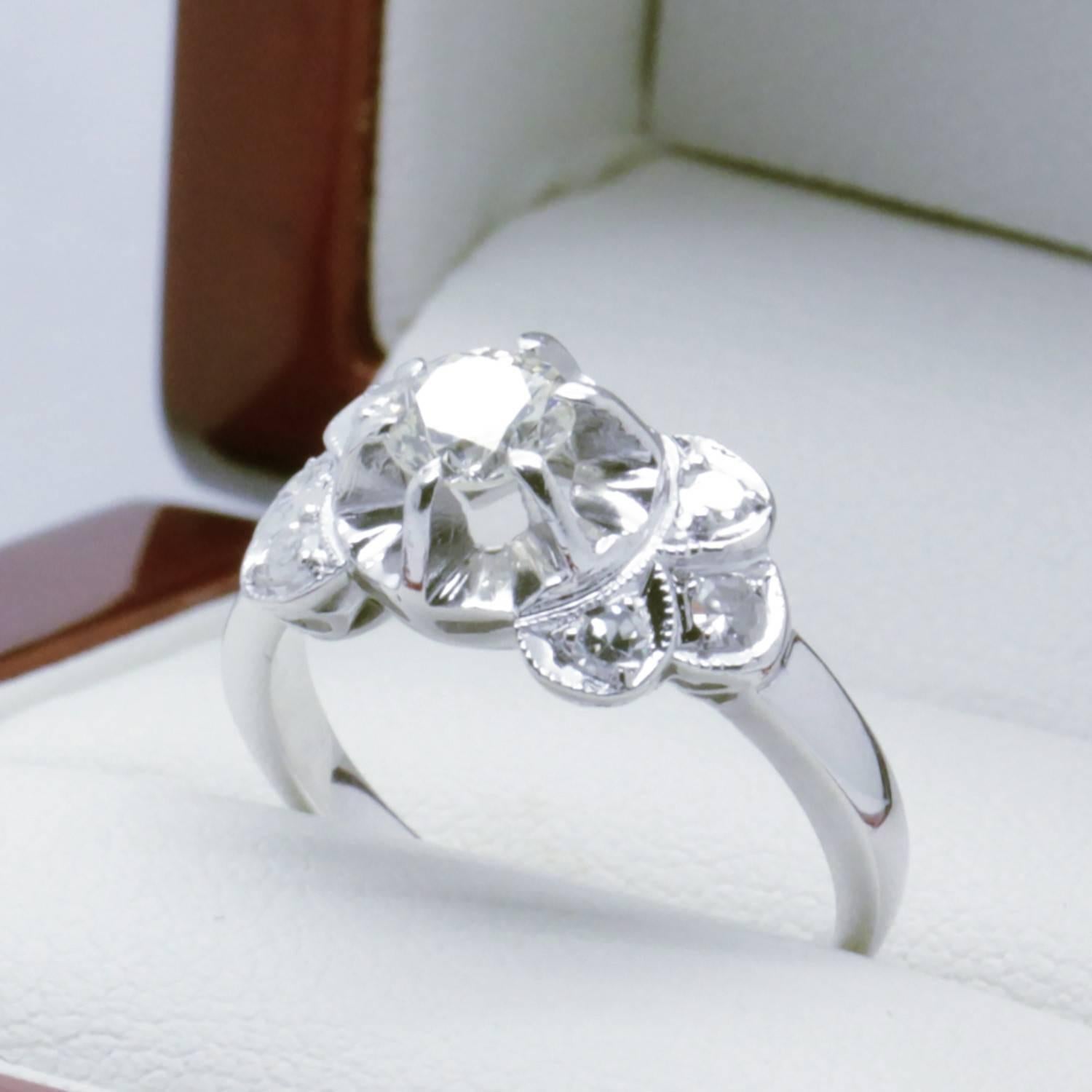 Art Deco Diamond Engagement Ring, Handmade Antique 1940s Ring For Sale 3