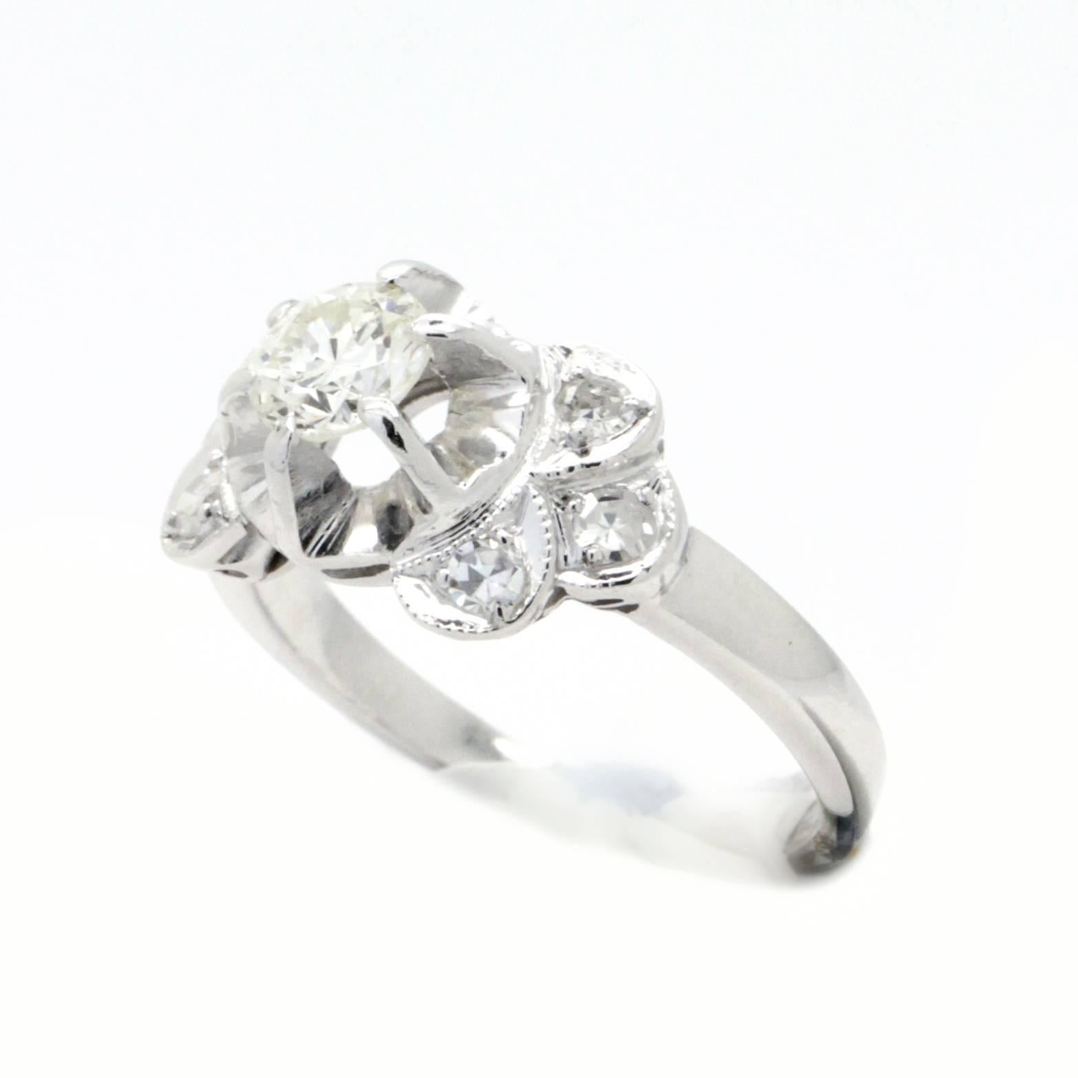 Art Deco Diamond Engagement Ring, Handmade Antique 1940s Ring In Excellent Condition For Sale In Sydney CBD, AU