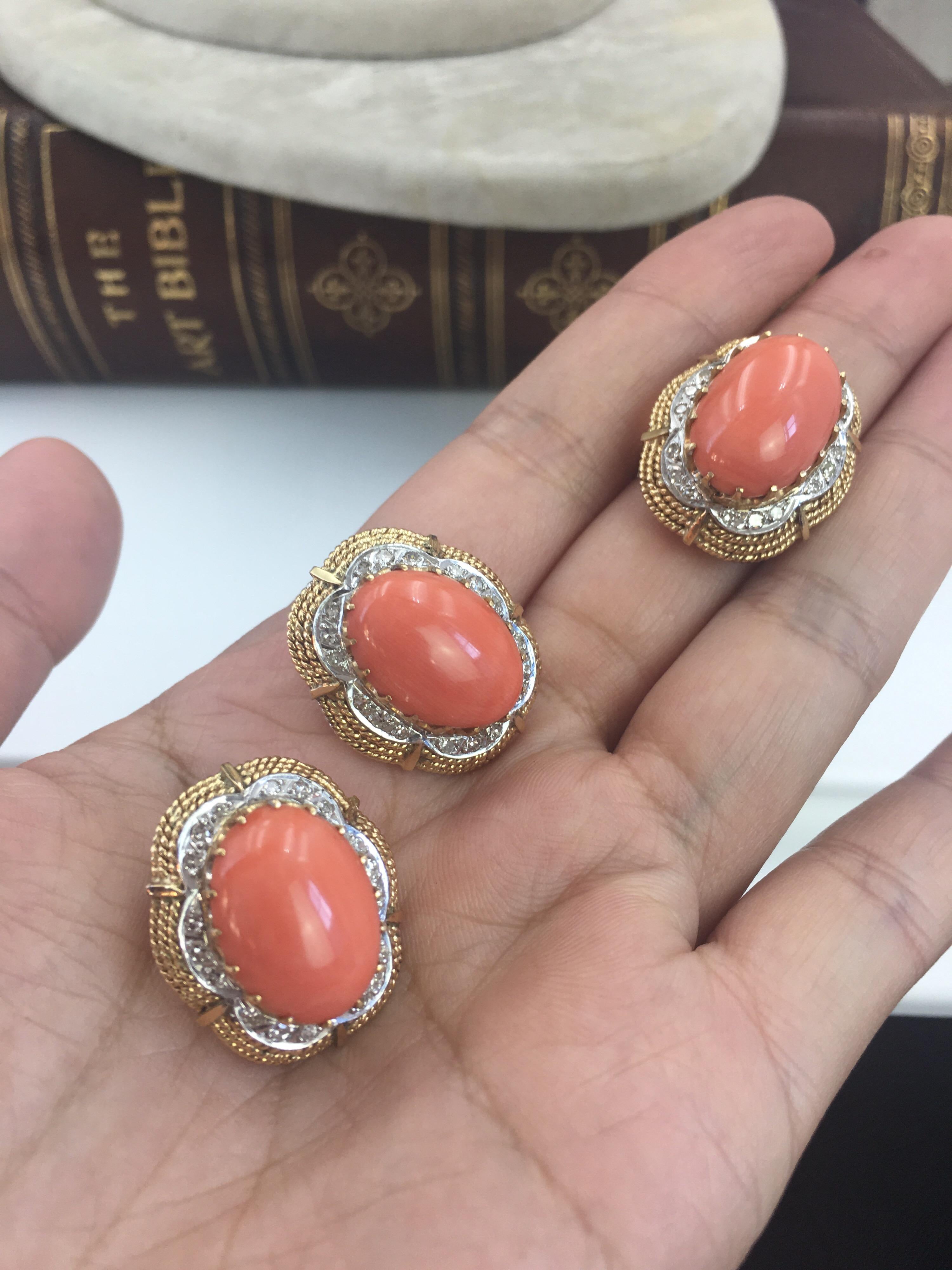 Oval Cut Set of 18 Karat Coral or Diamond Earclip and Ring