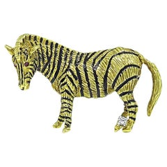18k Yellow Gold Zebra Brooch with Diamond and Enamel, 20th Century