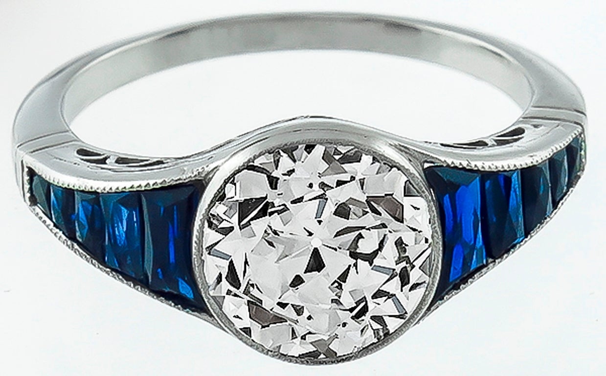 Verlobungsring aus Platin mit 2,16 Karat Diamant und Saphir im Zustand „Neu“ im Angebot in New York, NY