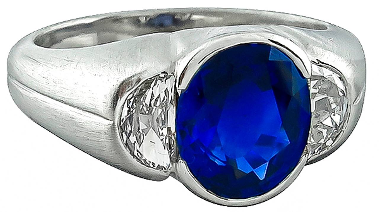 Women's Antique 2.60 Carat Sapphire Diamond Platinum Ring For Sale