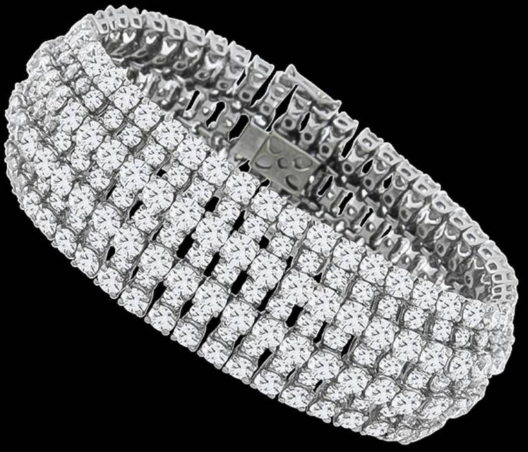 Breathtaking 53 Carats Diamond Platinum Bracelet In Excellent Condition In New York, NY