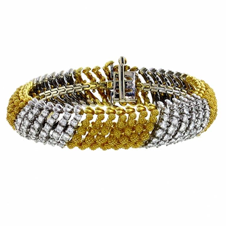 Diamond Yellow and White Gold Bracelet In Excellent Condition In New York, NY