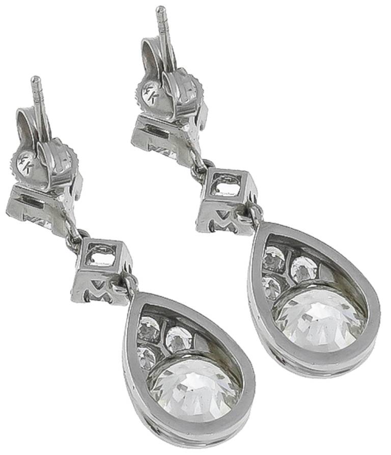 Diamond Platinum Earrings In Excellent Condition In New York, NY