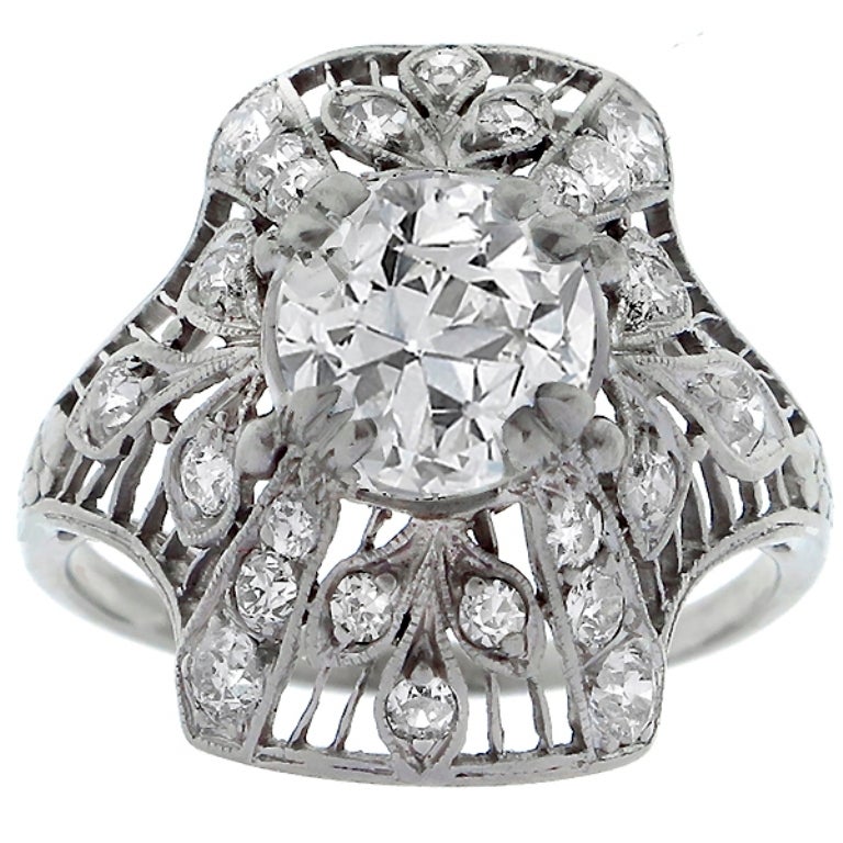 Women's Art Deco 1.50 Carat Diamond Platinum Ring