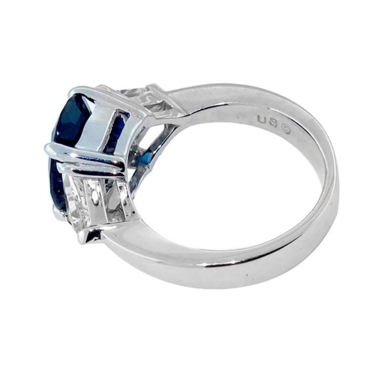 Oval Cut Natural 4.12 Carat Ceylon Sapphire Diamond Gold Engagement Ring