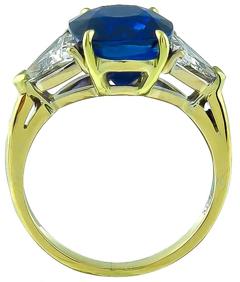 Women's or Men's Stunning 5.28 Carat Cushion Cut Sapphire Diamond Gold Engagement Ring For Sale
