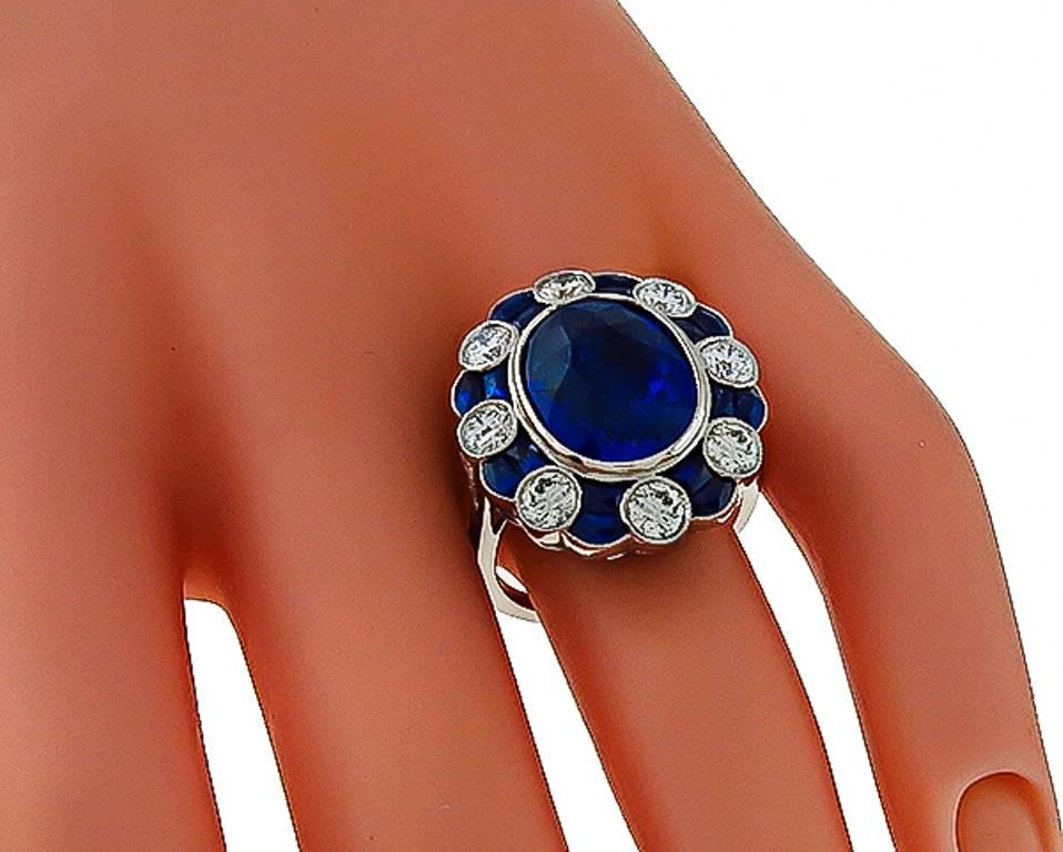 Women's or Men's Stunning 6 Carat Oval Cut Sapphire Diamond Gold Ring