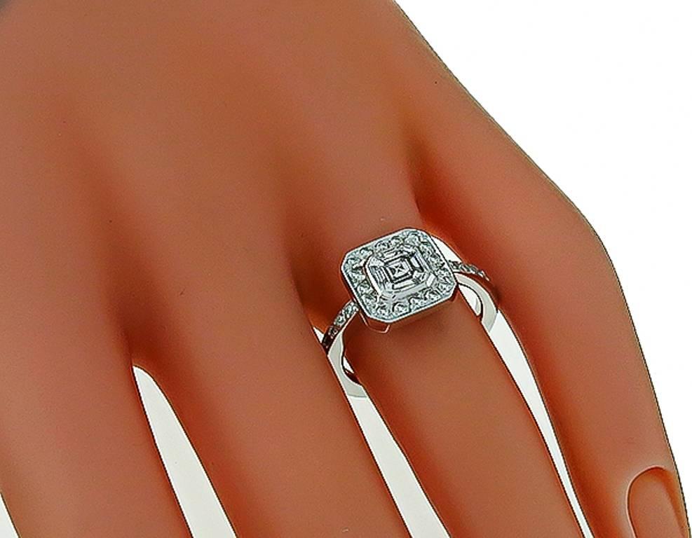 Stupendo anello di fidanzamento in oro con diamante taglio Asscher da 1,01 carati In condizioni Nuovo in vendita a New York, NY