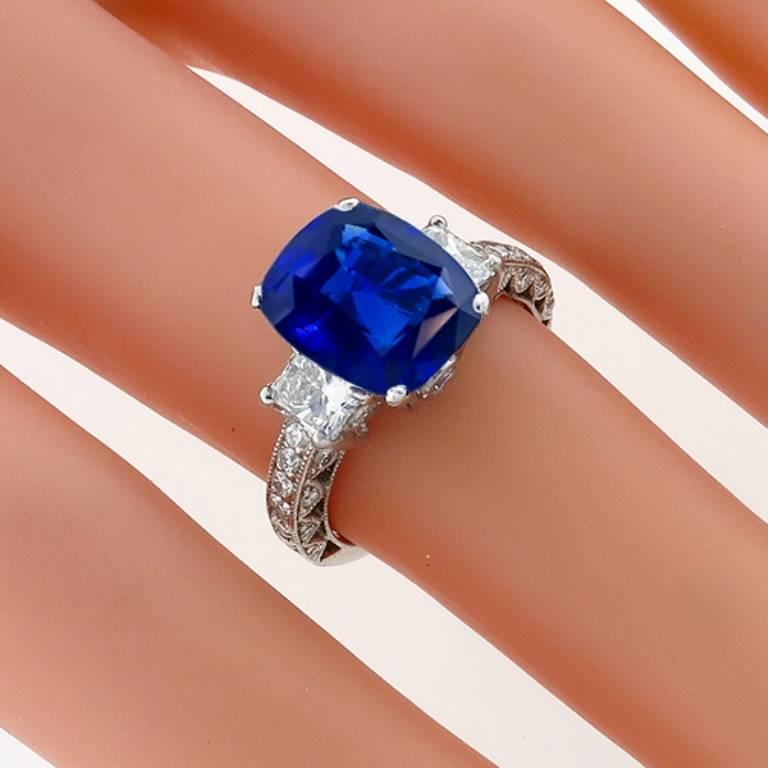 Stunning Natural 3.99 Carat Sapphire Diamond Platinum Ring In New Condition In New York, NY