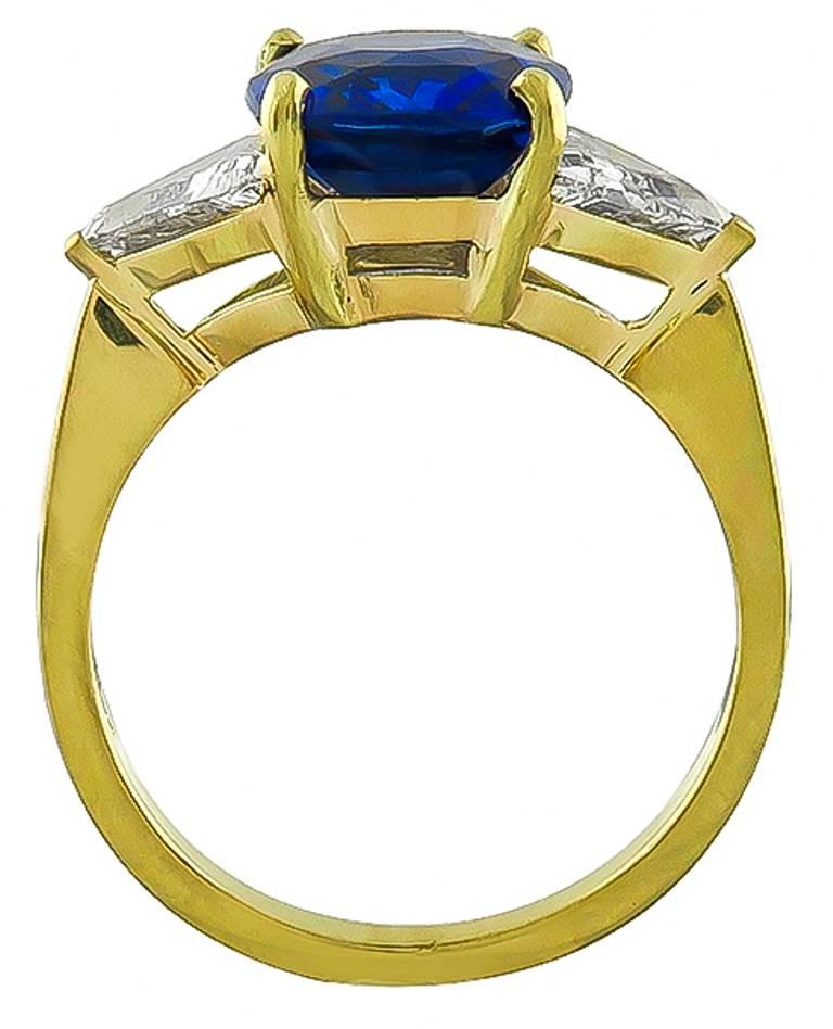 Women's or Men's 3.98 Carat Cushion Cut Sapphire Diamond Gold Engagement Ring