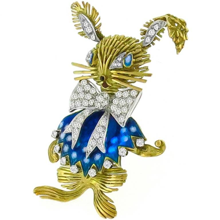 This adorable diamond enamel 18k yellow and white gold hare pin from the 1950s, features approximately 2.50ct sparkling round cut diamonds graded G color with VS clarity. It is stamped 18k.

Inventory #56007PRBS