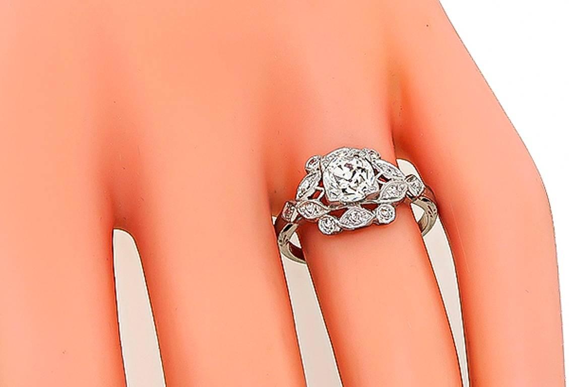 Round Cut GIA 0.97 Carat Diamond Platinum Engagement Ring