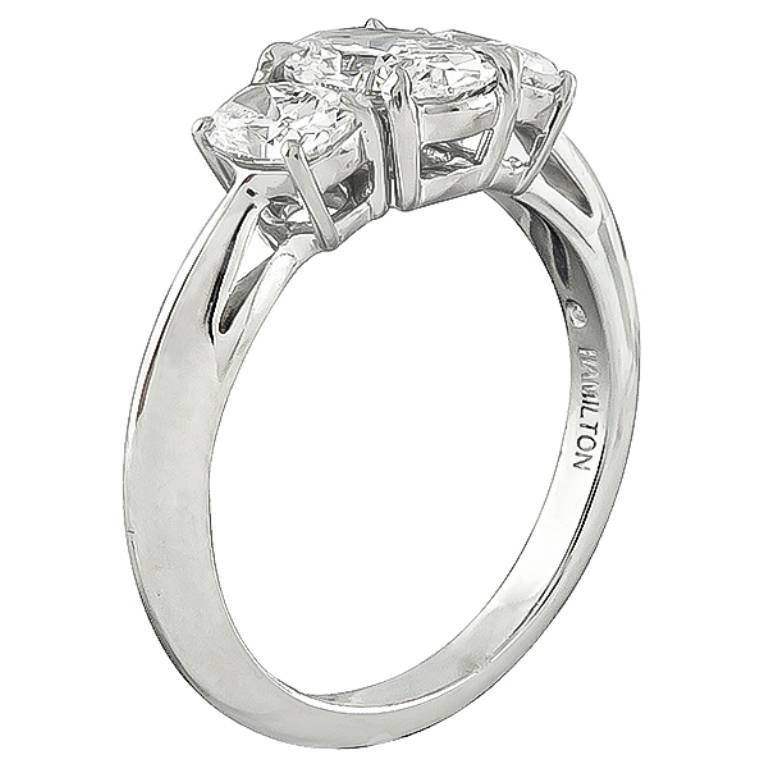 1.01 Carat Oval Cut Diamond Platinum Engagement Ring In Excellent Condition In New York, NY