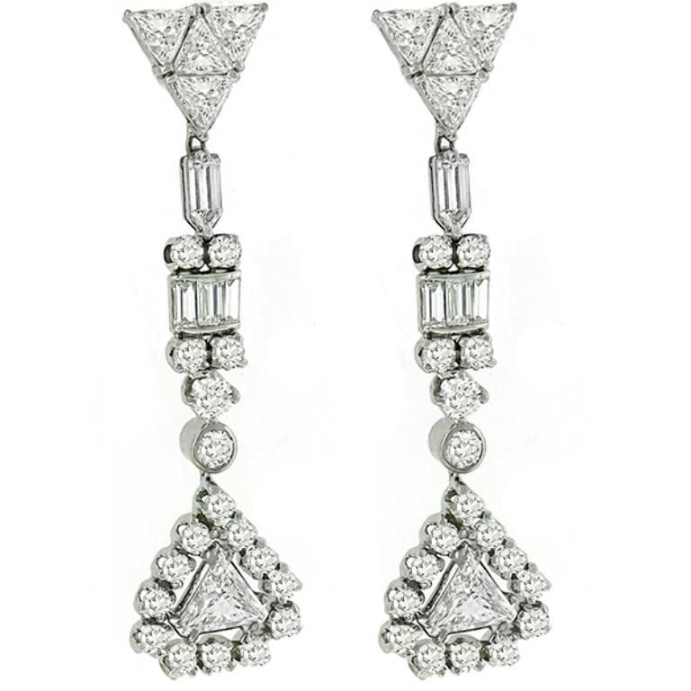 Stunning Diamond Gold Chandelier Earrings In New Condition In New York, NY