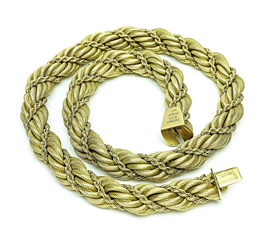 Collana in corda d'oro Tiffany & Co. In condizioni buone in vendita a New York, NY