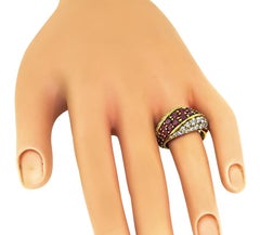 Mehrreihiger Rubin- und Diamantring aus 18 Karat Gelbgold, 1,50 ct und 2,00 ct