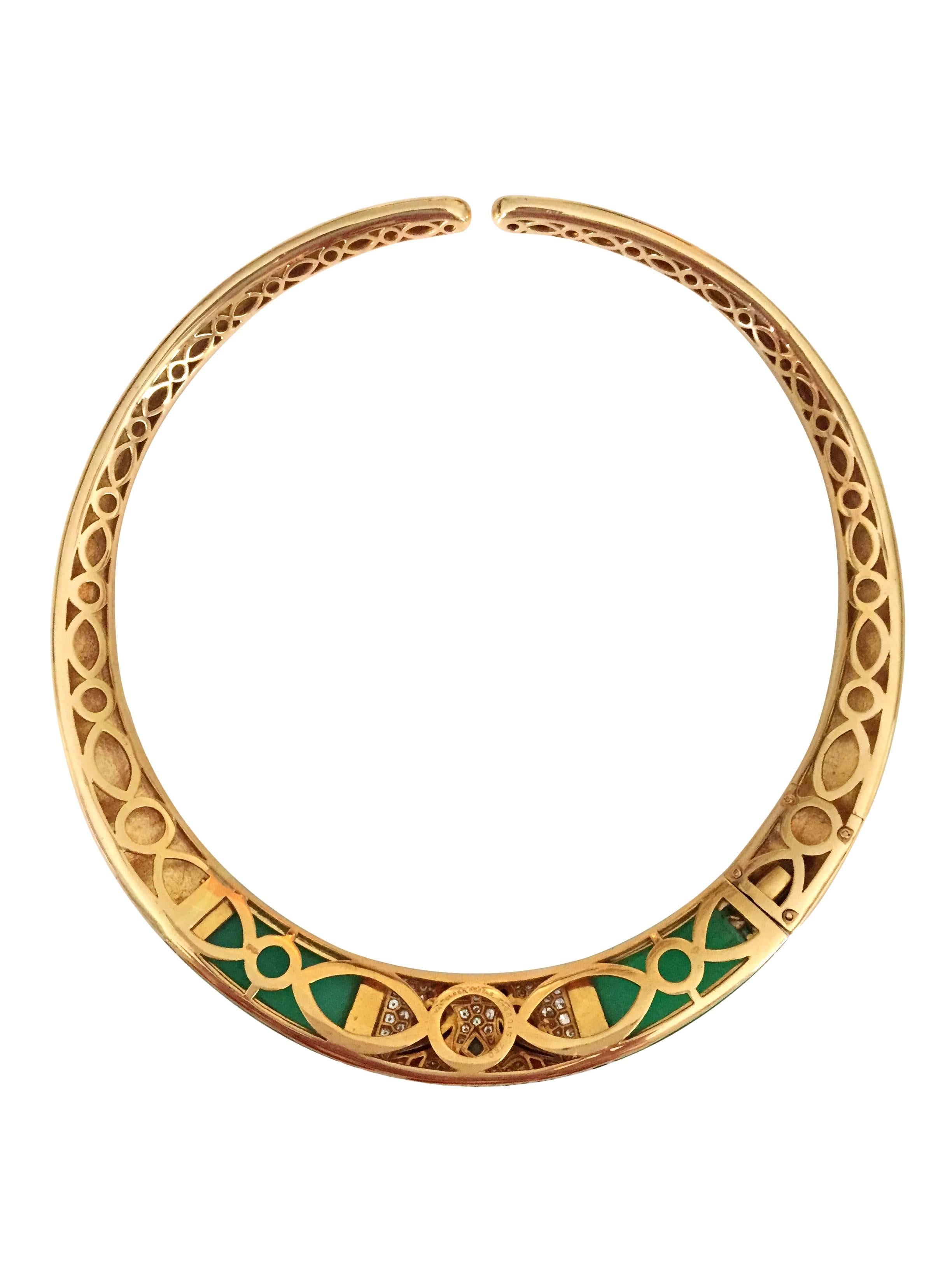Modern Circa 1980 Green Onyx 18 Karat Gold Diamonds Van Cleef & Arpels Necklace For Sale