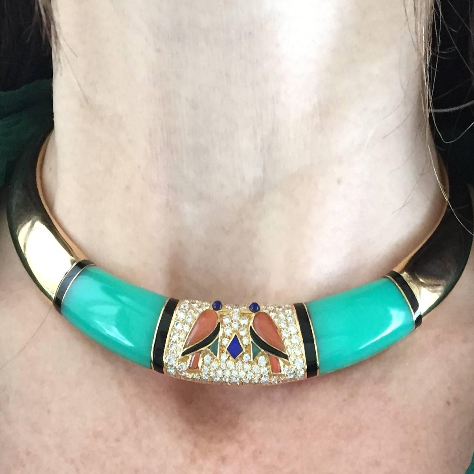 Women's Circa 1980 Green Onyx 18 Karat Gold Diamonds Van Cleef & Arpels Necklace For Sale