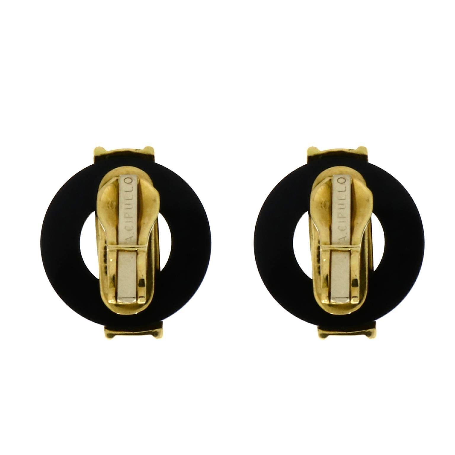A Pair of Gold and Onyx earrings by Aldo Cipullo
Onyx, Gold 18K
Circa 1970
Signed A.Cipullo and Cartier