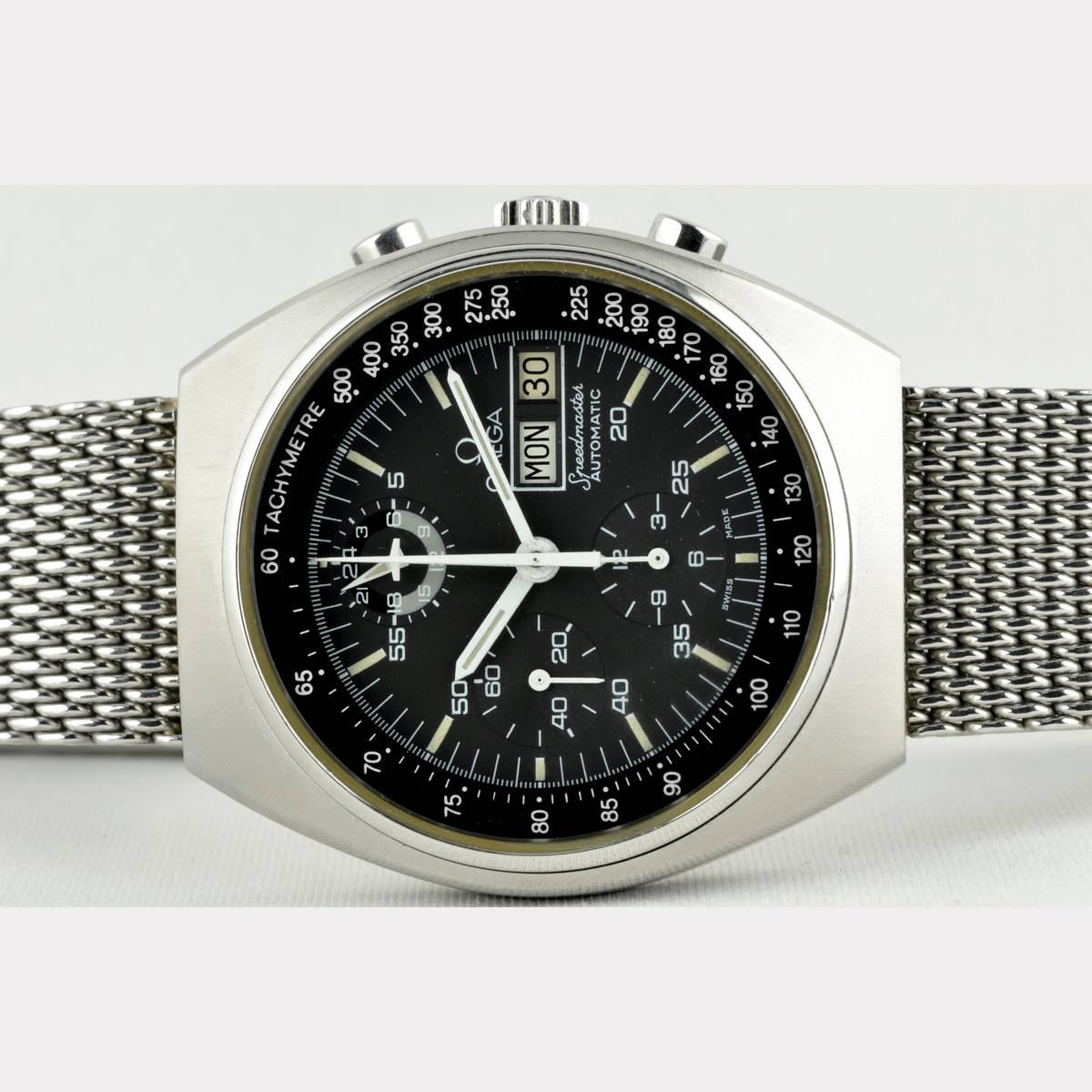 The OMEGA Chronograph has a very well-preserved appearance with date and date. The movement Cal. 1045 is highly reliable and has also been used in a German Aviator´s Chronograph. The whole combination of black face and white hands and indices stands