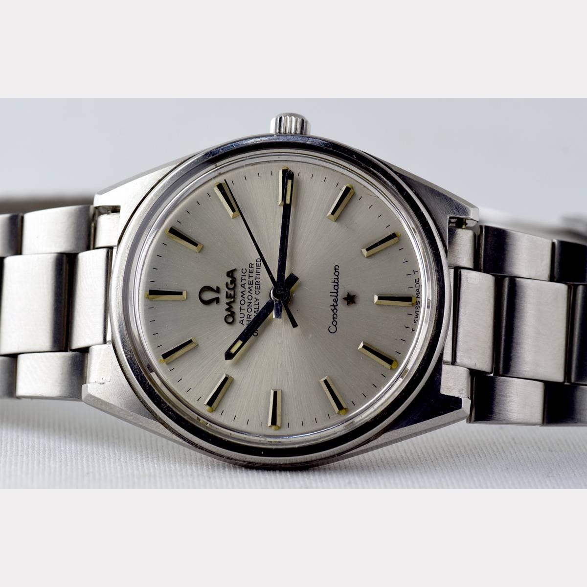 Rare Omega Constellaition Stainless Steel from 1969 In Excellent Condition In Berlin, DE
