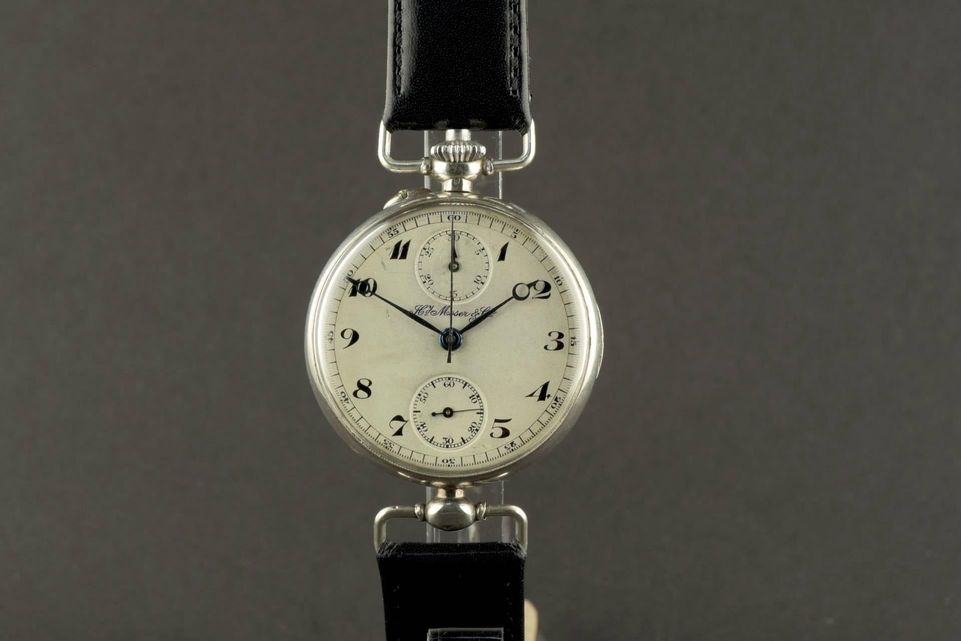 This chronograph by Henry Moser, Switzerland, produced around 1920 for the Russian market, provides a technical refinement. The minute counter of the chronograph 
