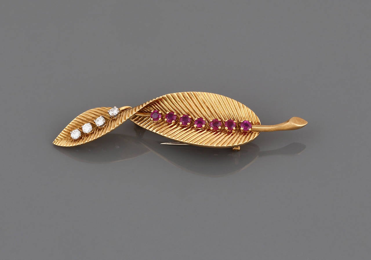 1950s Van Cleef & Arpels Ruby Diamond Gold Suite In Excellent Condition For Sale In Lisbon, PT