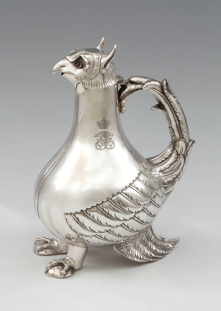 Made in the Austro-Hungarian Empire, this expressive piece is based on a porcelain chocolate pot made in Vienna between 1744 and 1749, which in turn was most likely inspired by a 12th-century metal aquamanile in the Kunstshistorisches Museum in