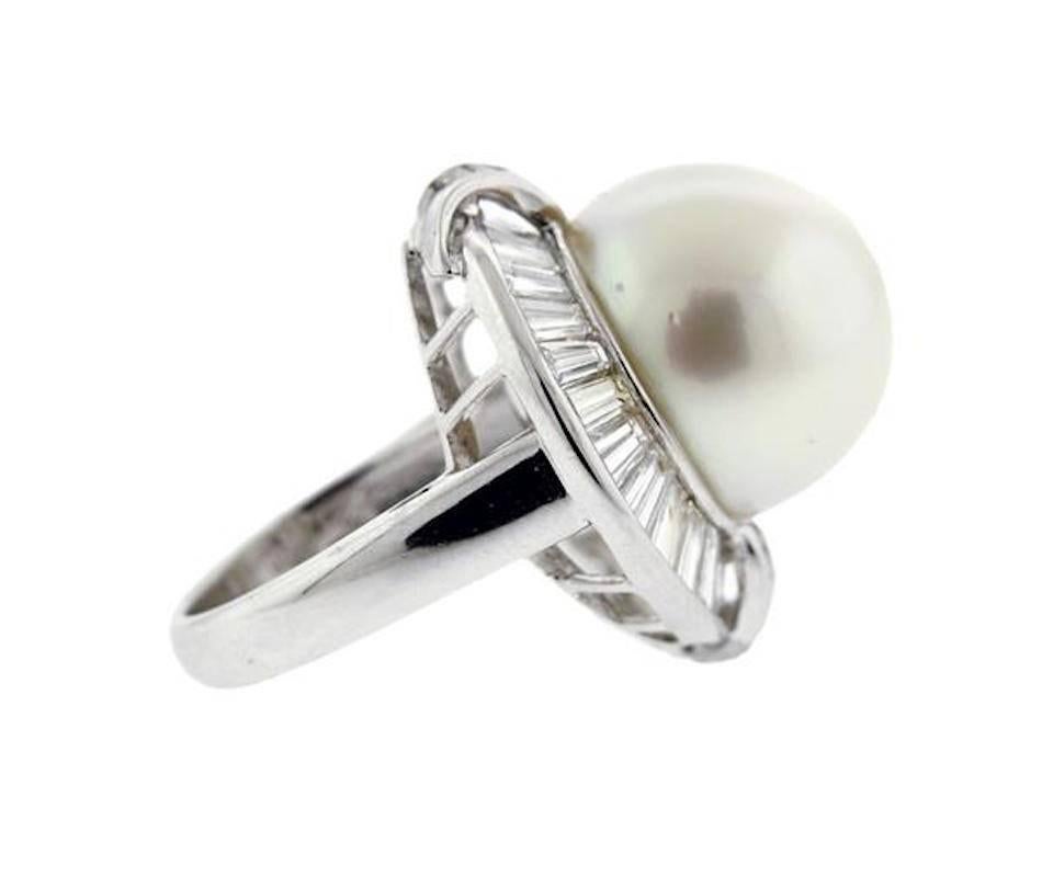 Contemporary Stunning South Sea Pearl Diamond Gold Cocktail Ring For Sale